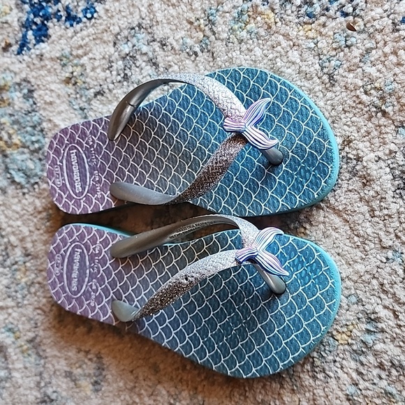 Kids Havianas - Picture 1 of 3